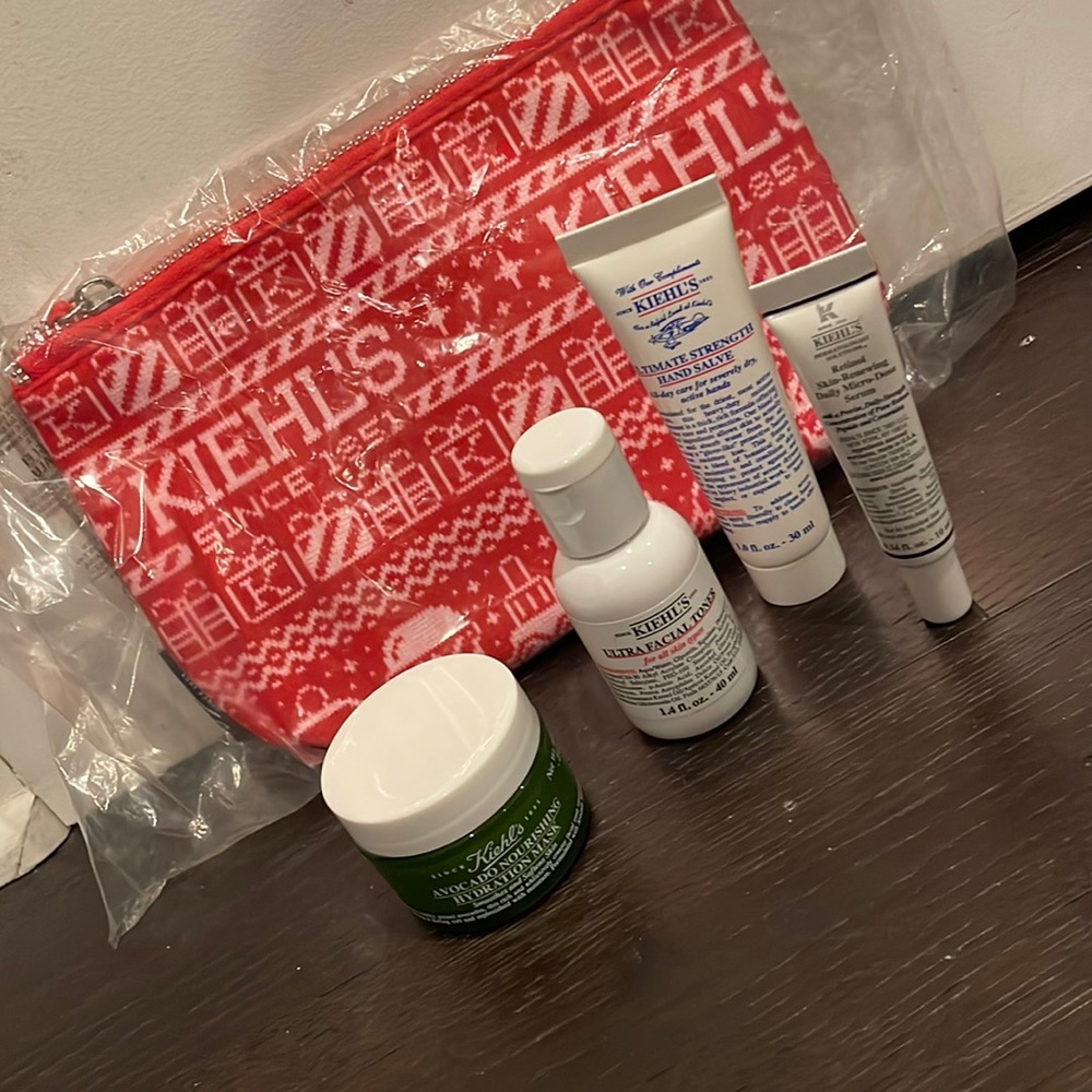 NWT Kiehl’s Products with giftbag!